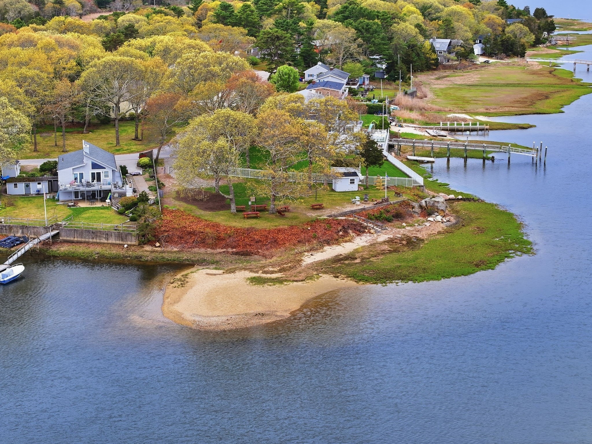 main property photo 30