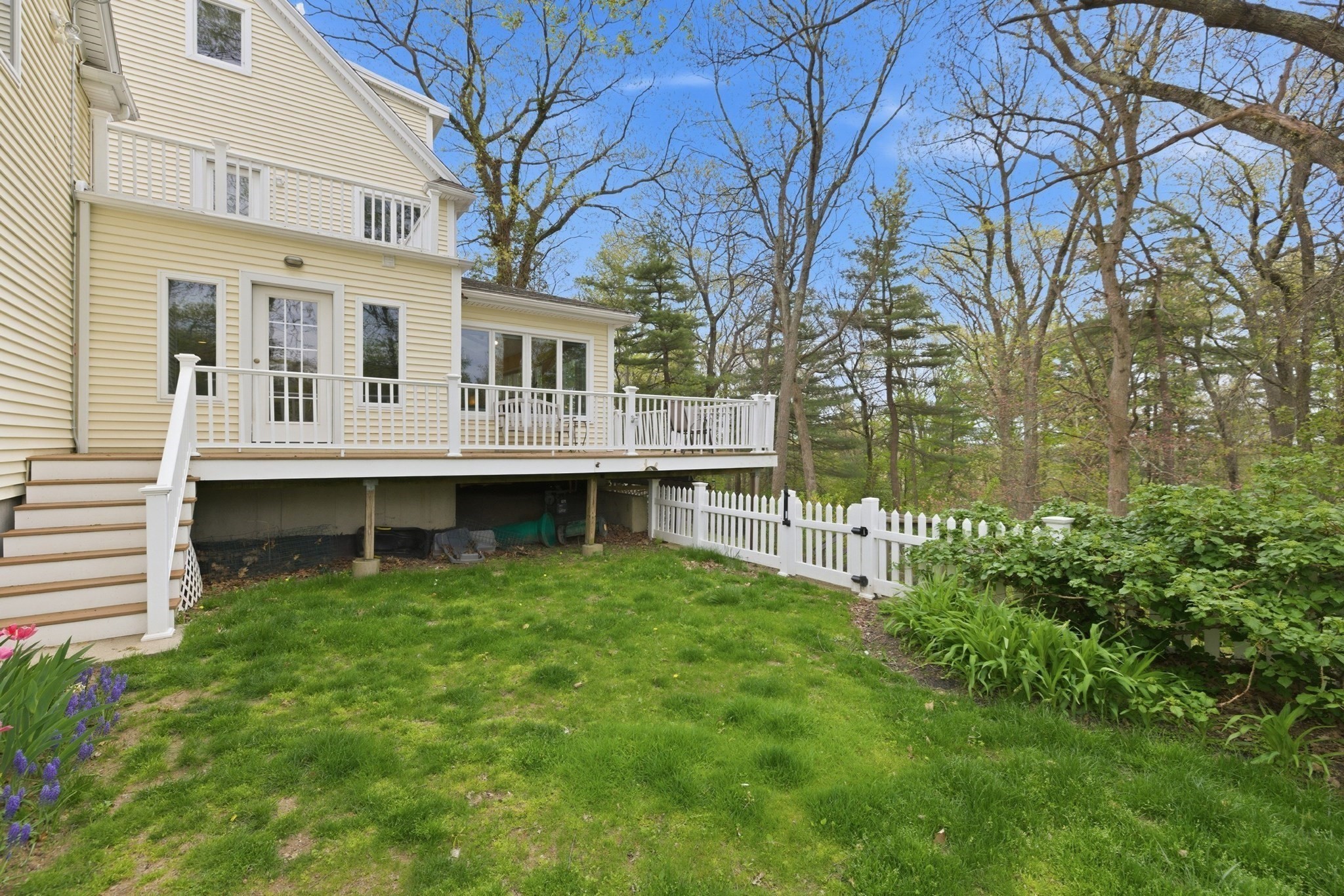 main property photo 30