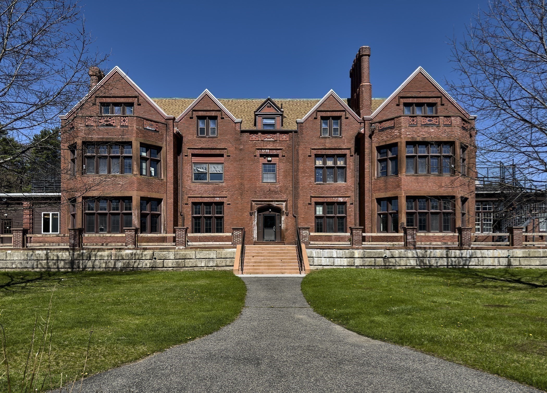 main property photo 16