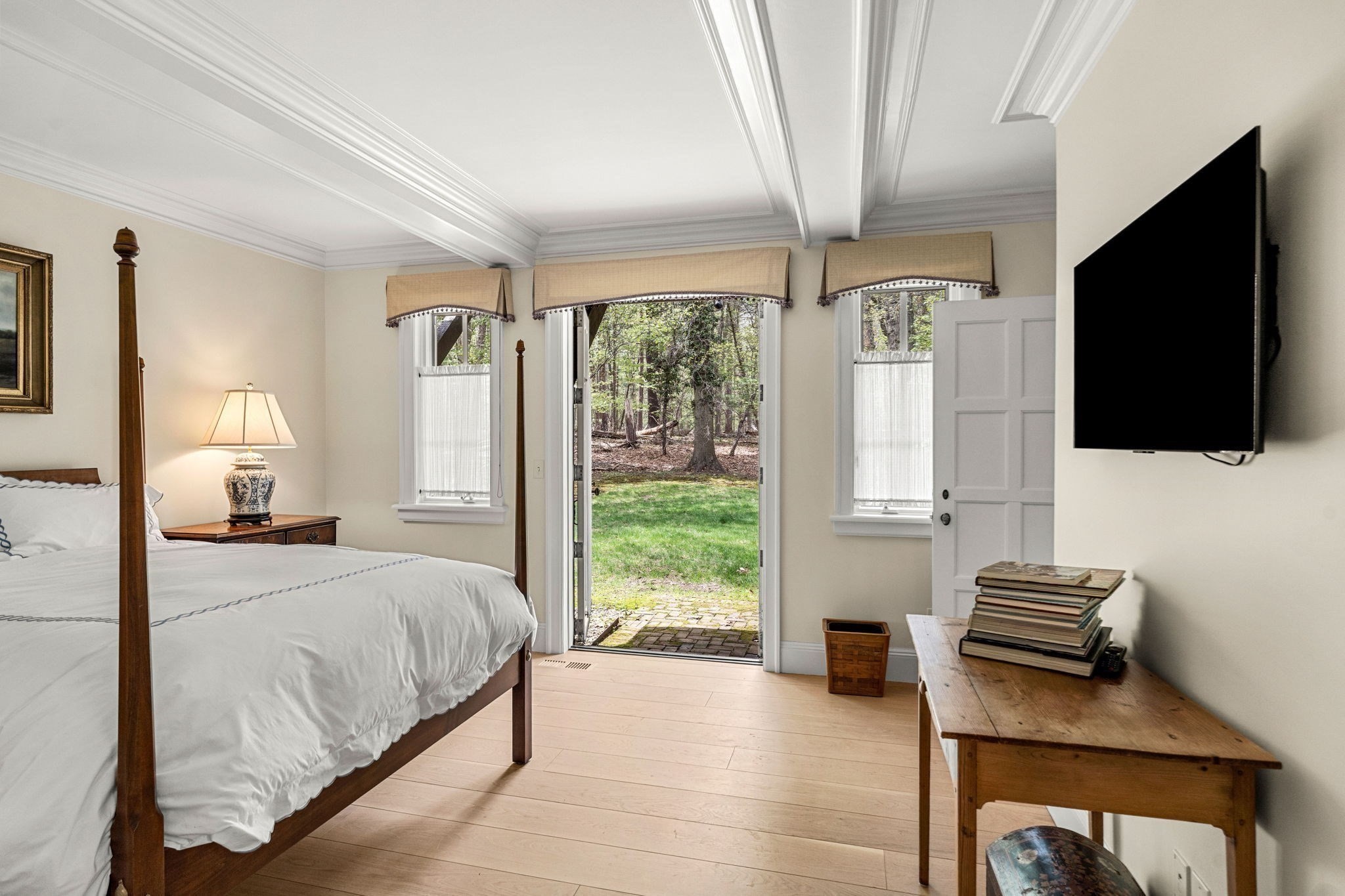 main property photo 16