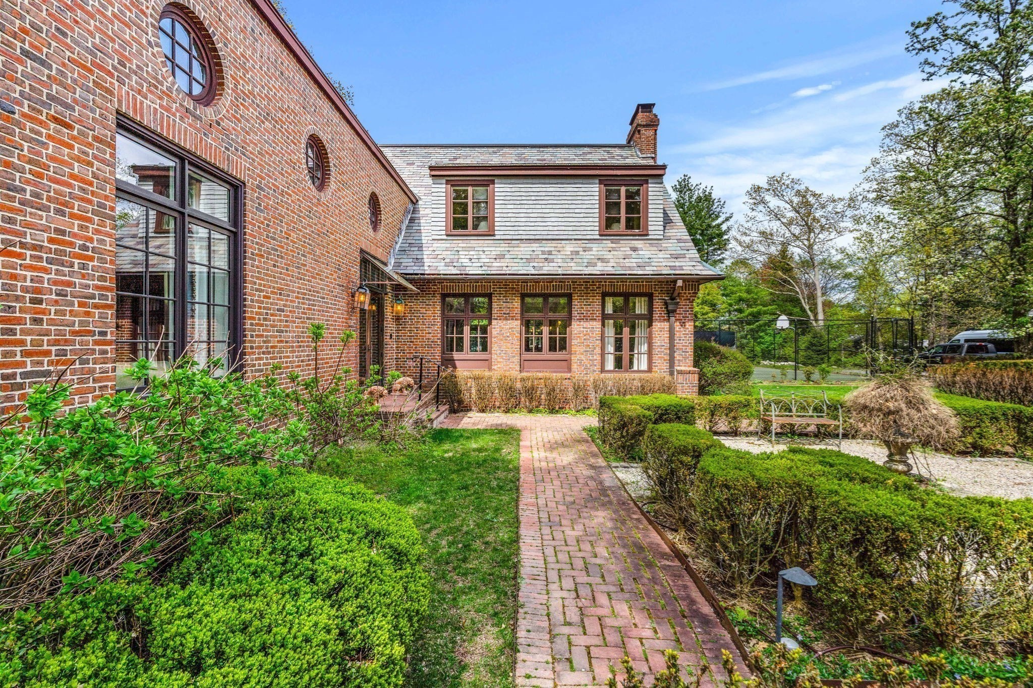 main property photo 32