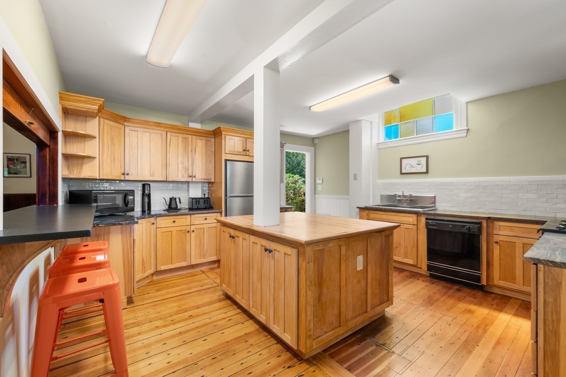 main property photo 33