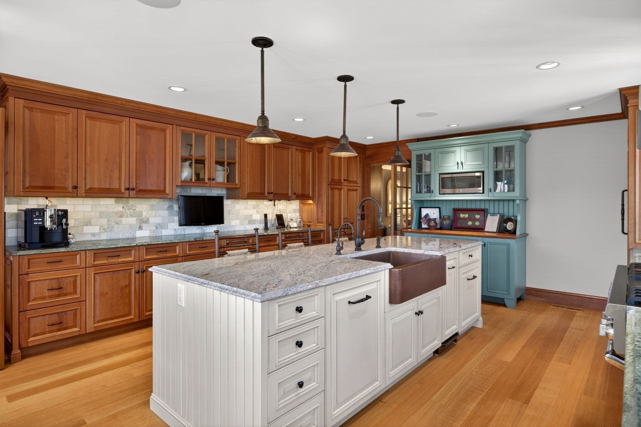 main property photo 12