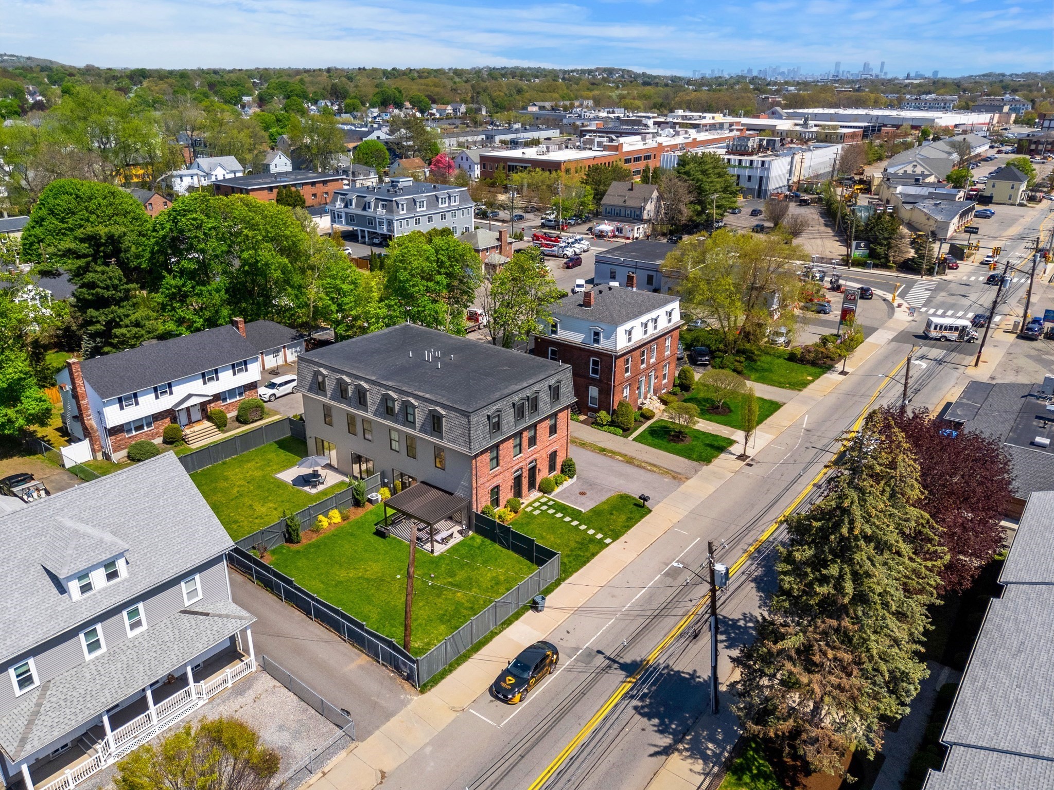 main property photo 40