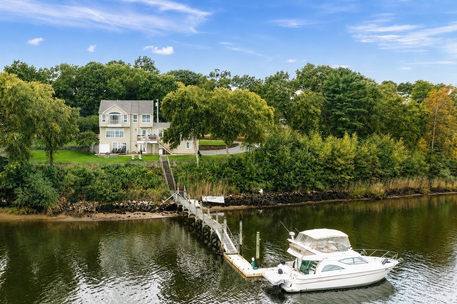 main property photo 34