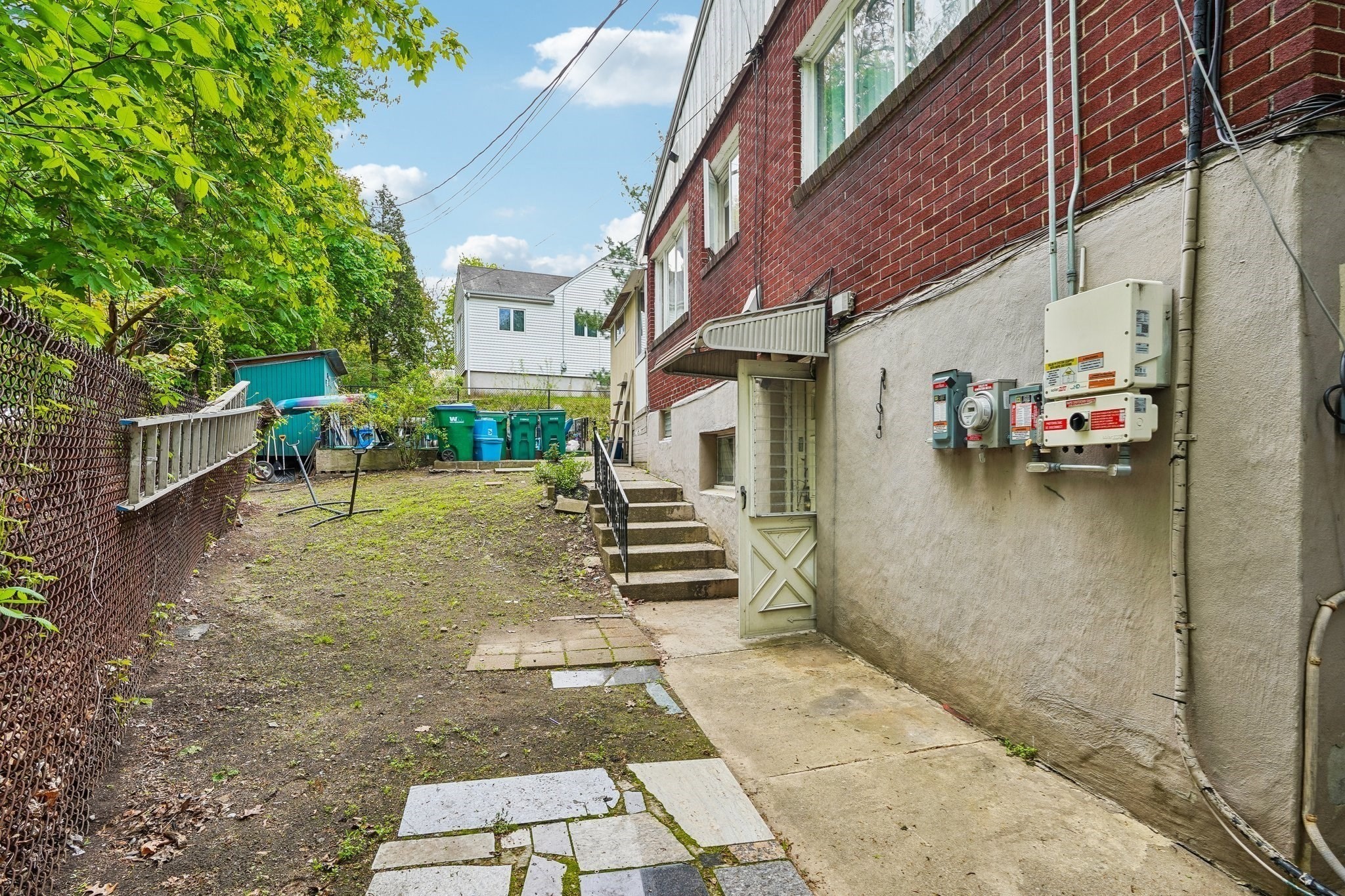 main property photo 34