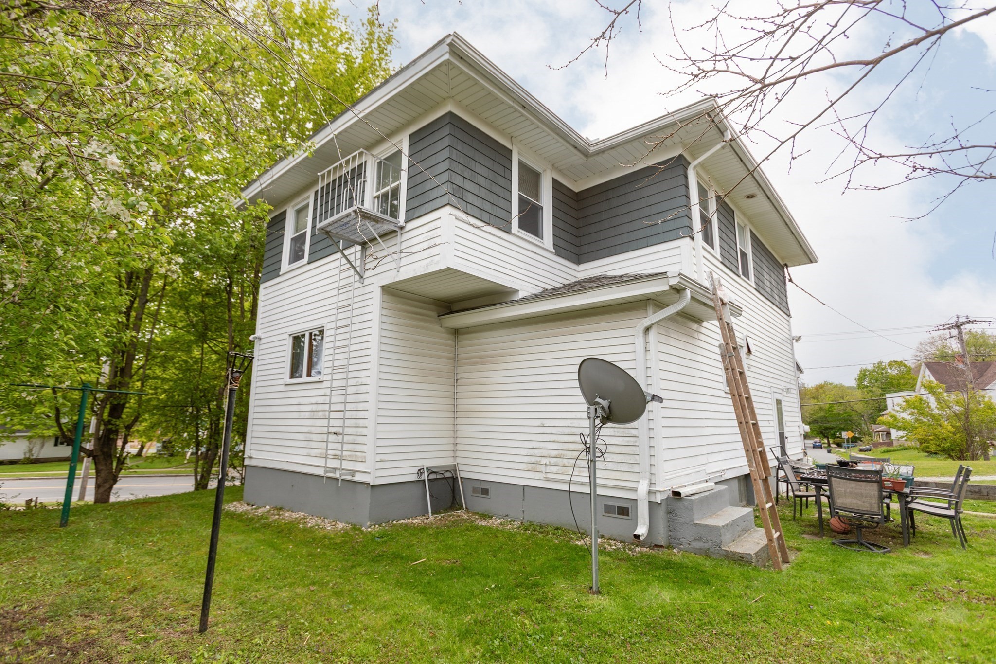 main property photo 24