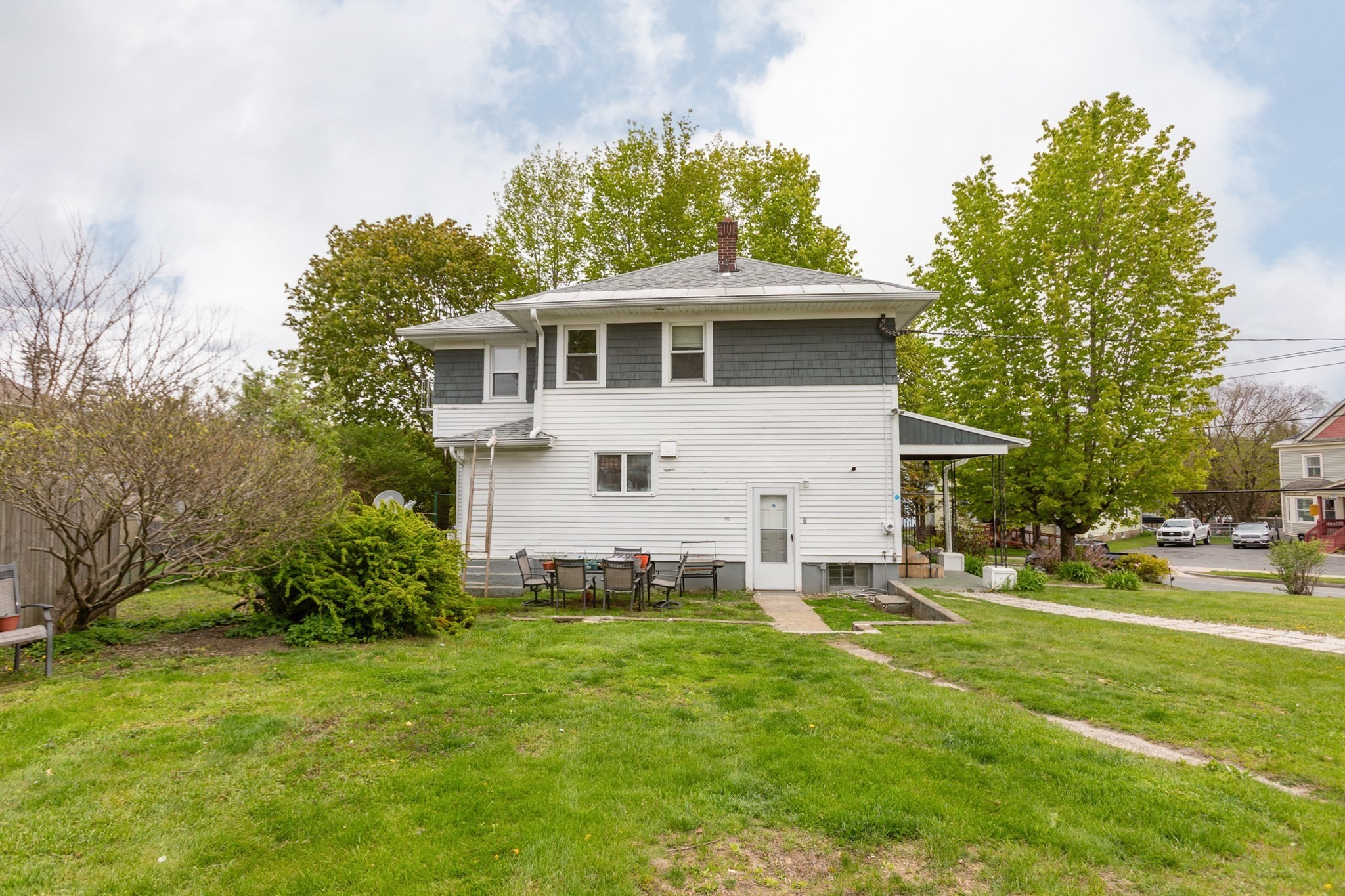 main property photo 25
