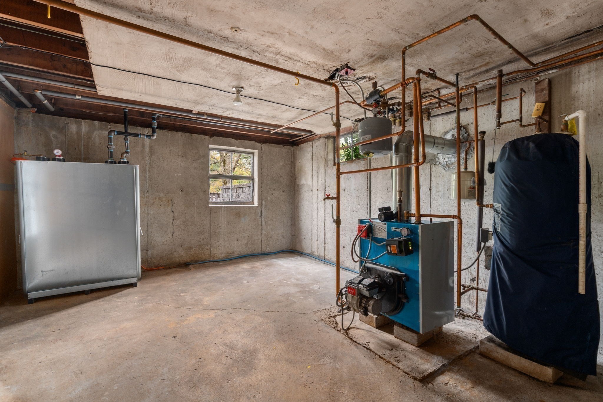 main property photo 25