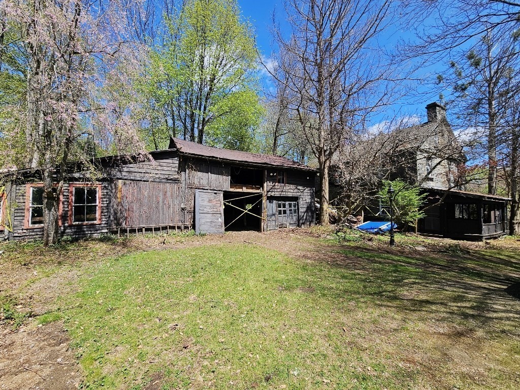 main property photo 20