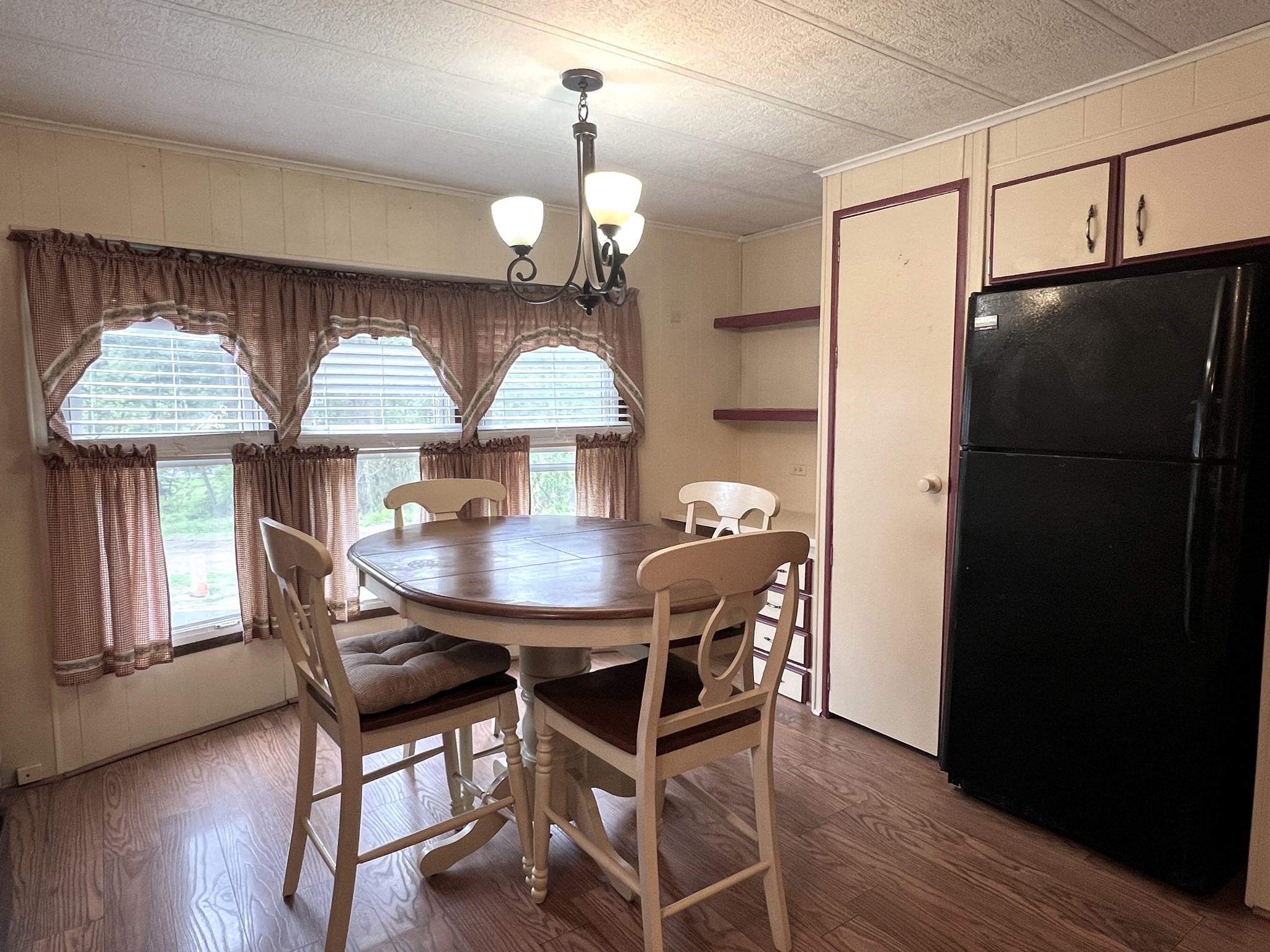 main property photo 14