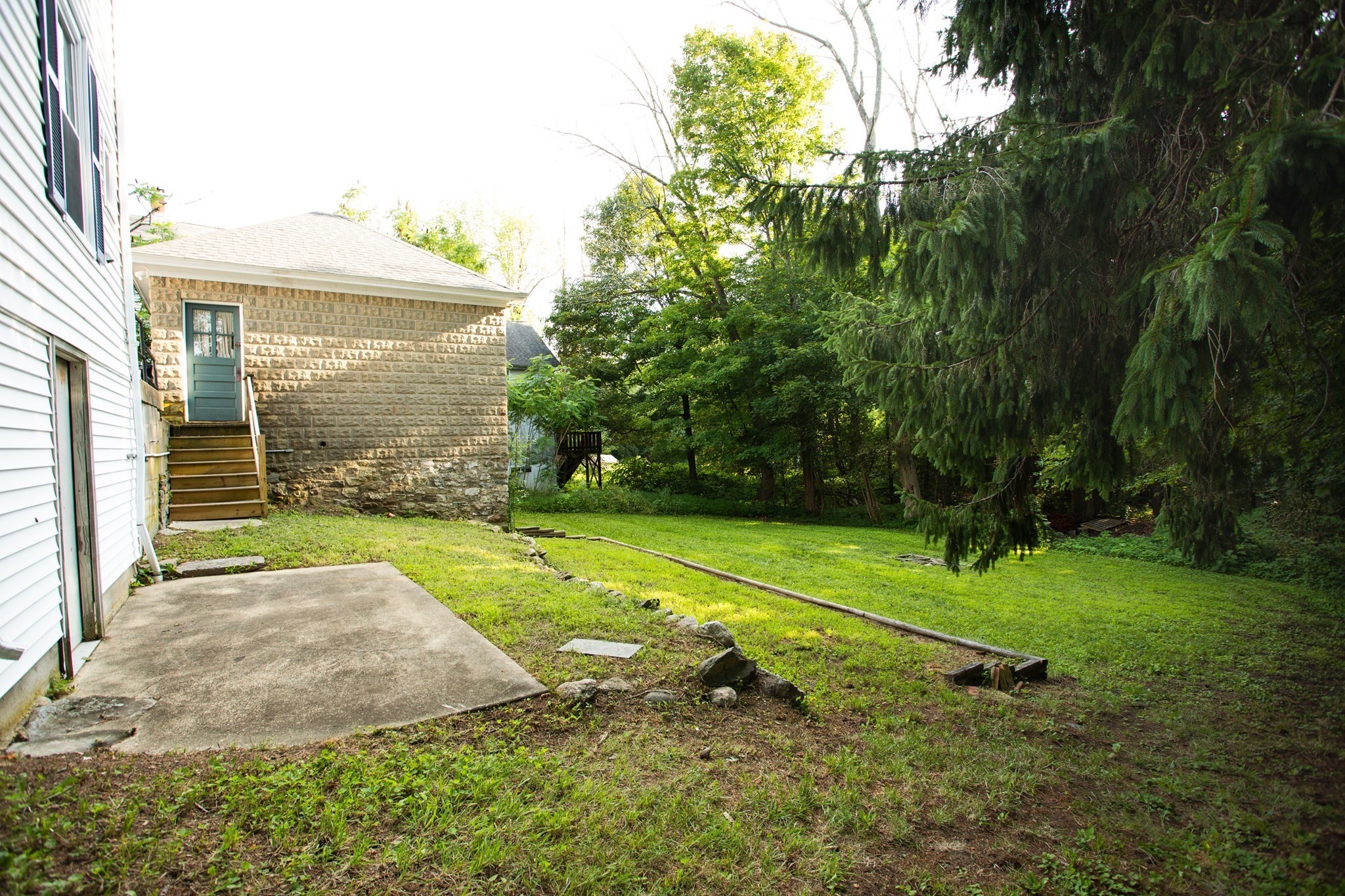 main property photo 40