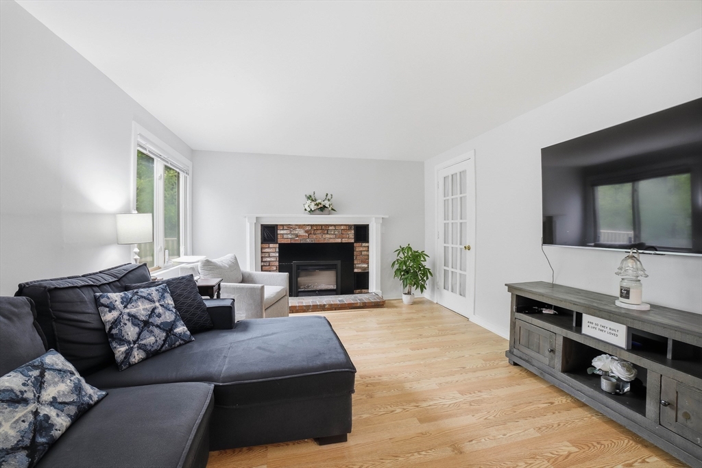 property viewer photo 2
