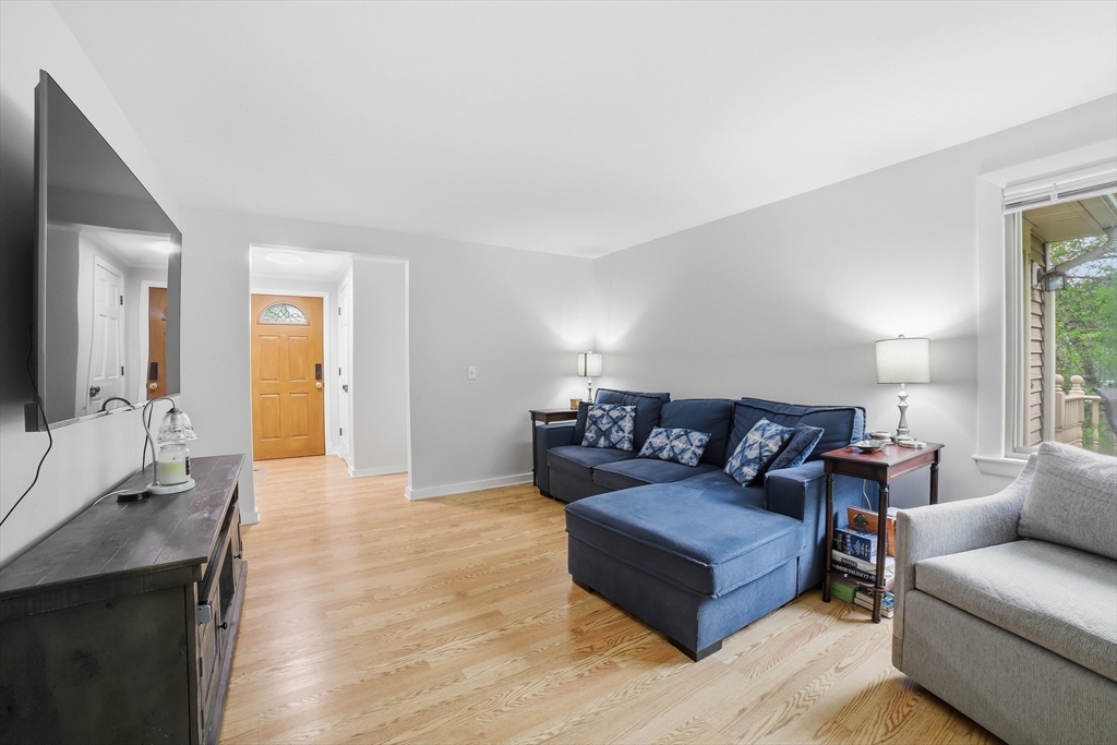 property viewer photo 3