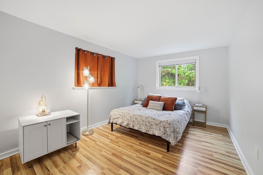 property viewer photo 8
