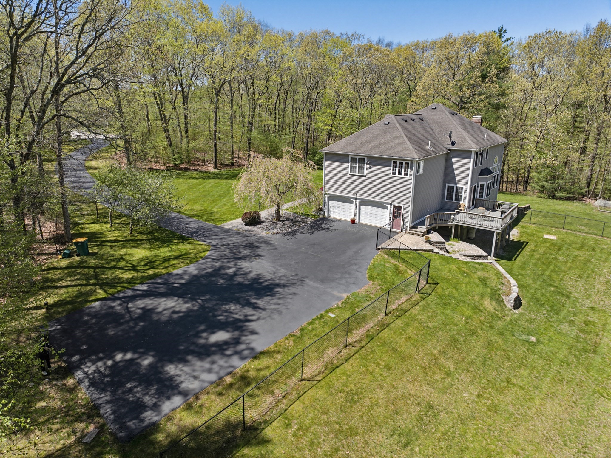 main property photo 11