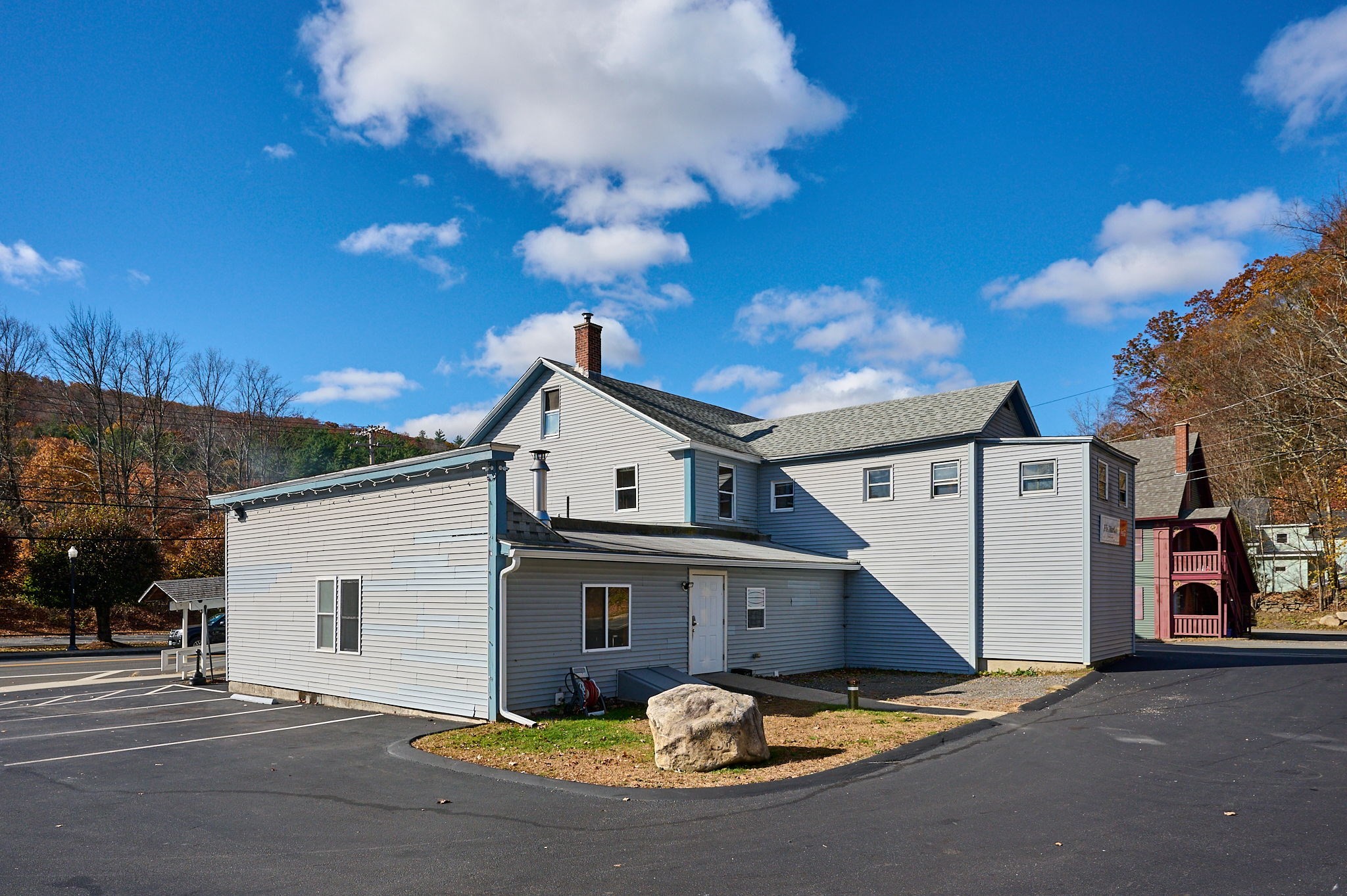 main property photo 11