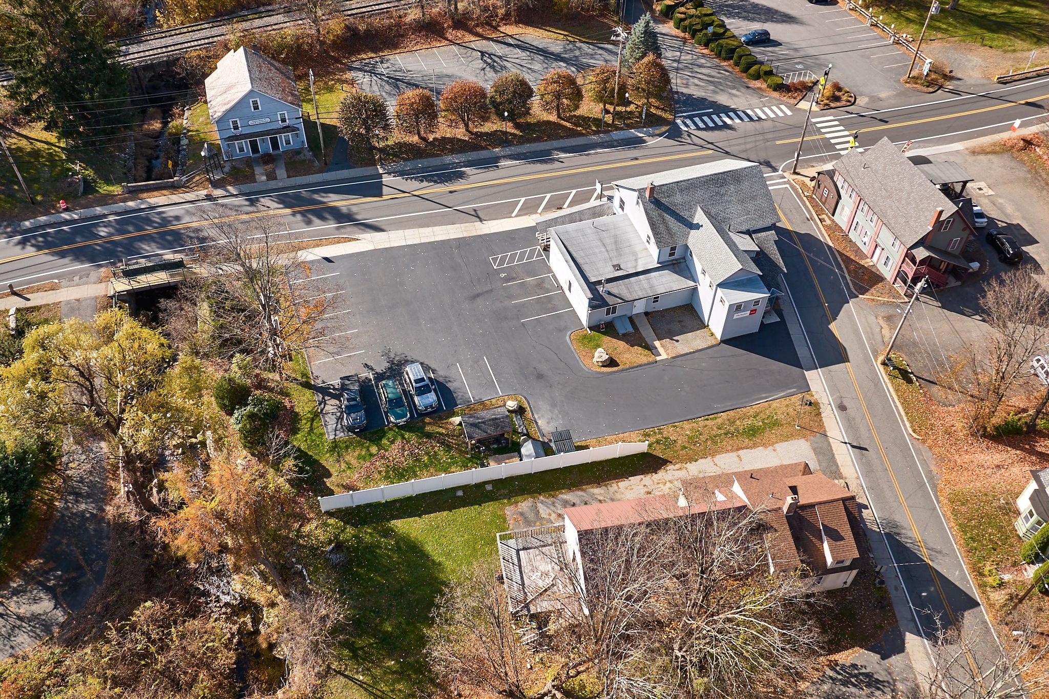 main property photo 14