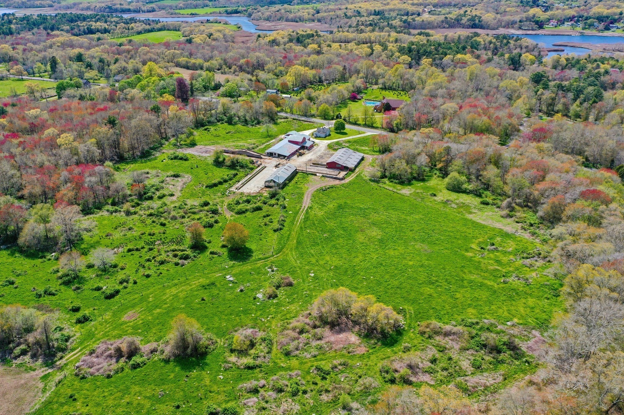 main property photo 10