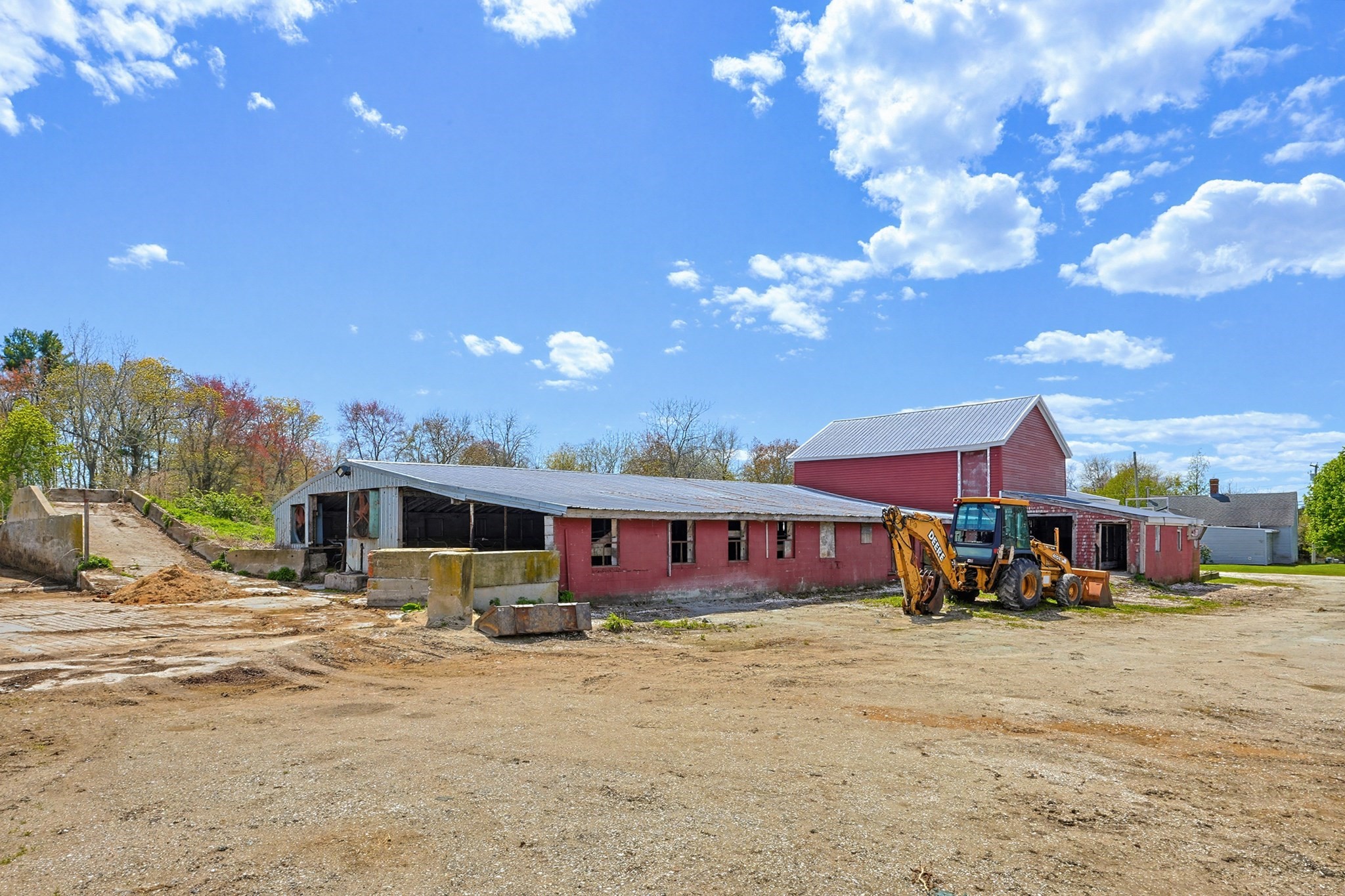main property photo 30