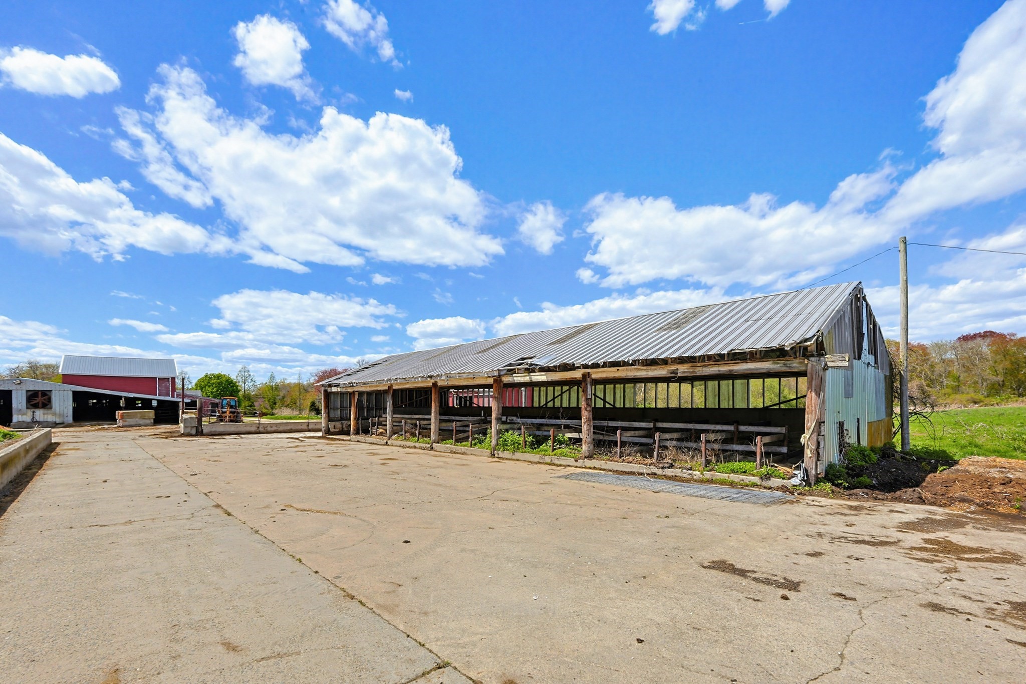 main property photo 33