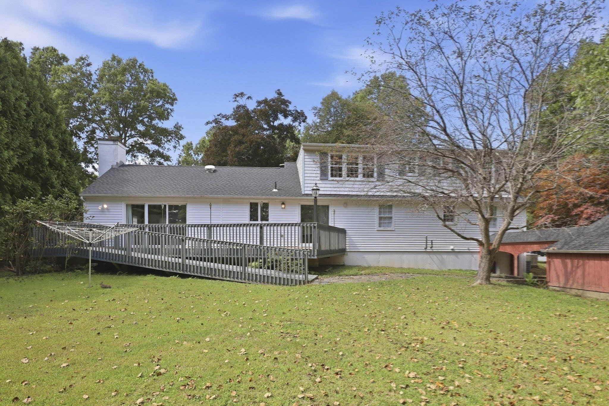 main property photo 28