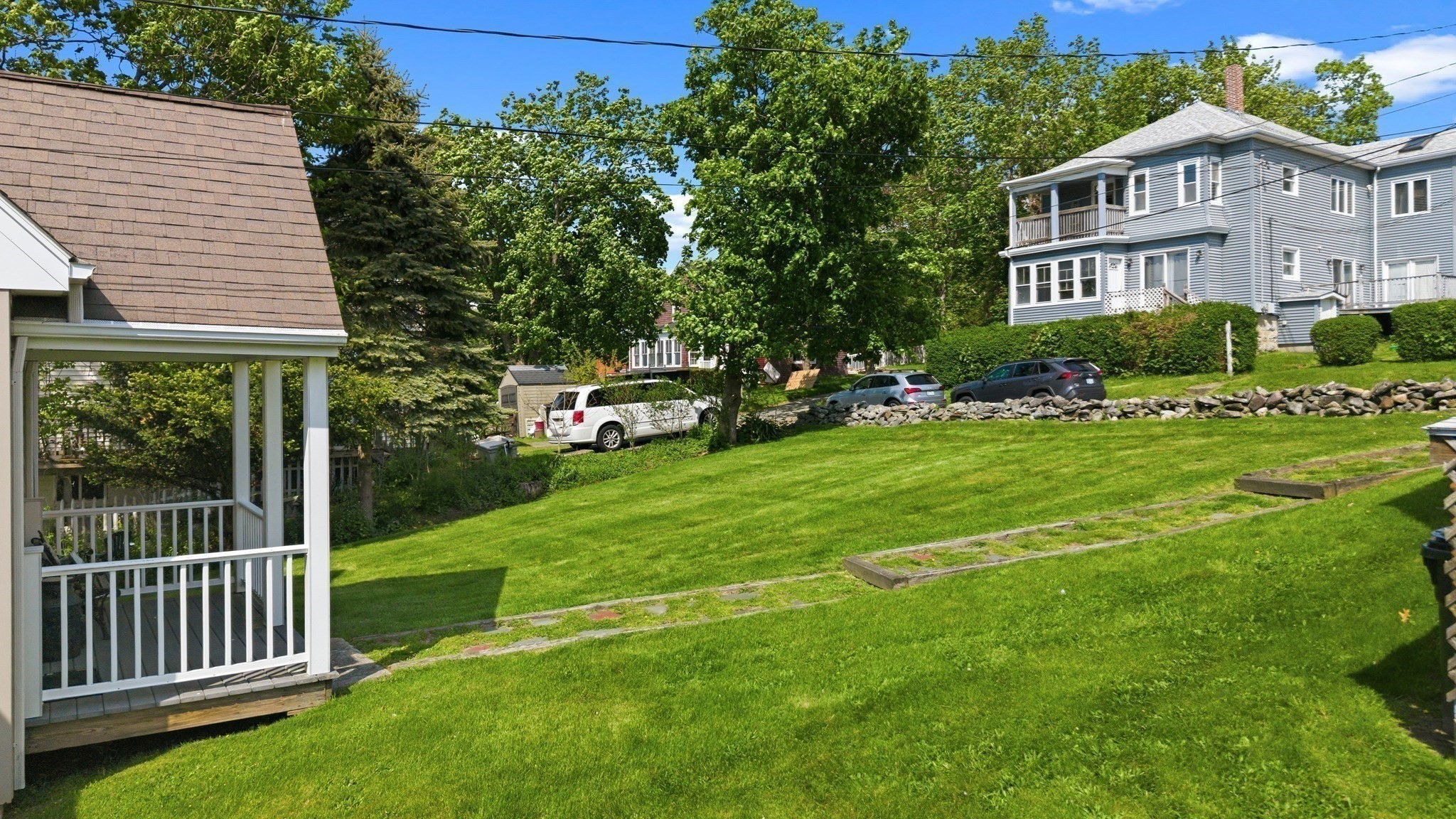 main property photo 40