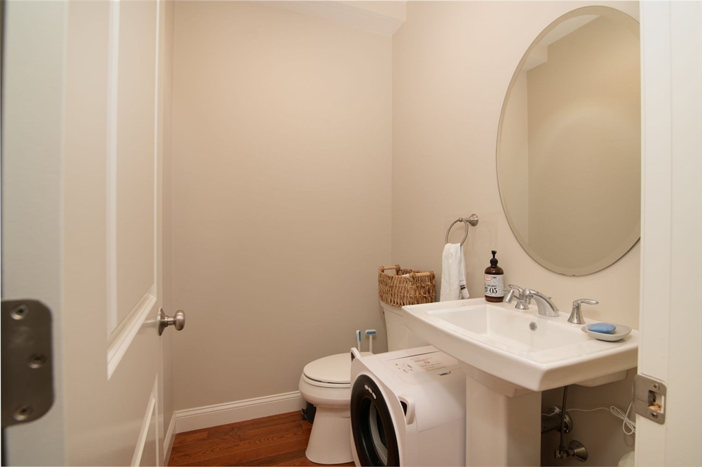 main property photo 12