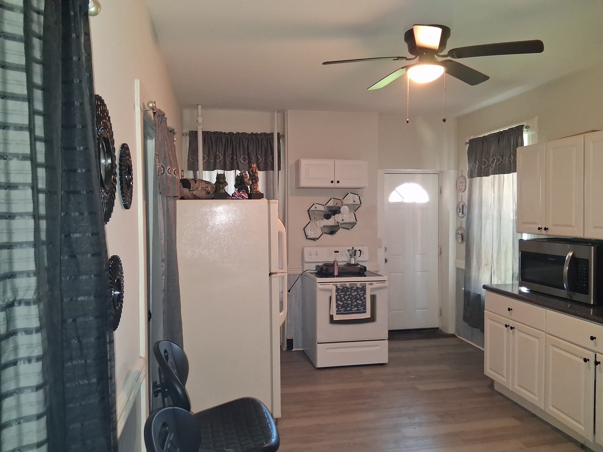 main property photo 5