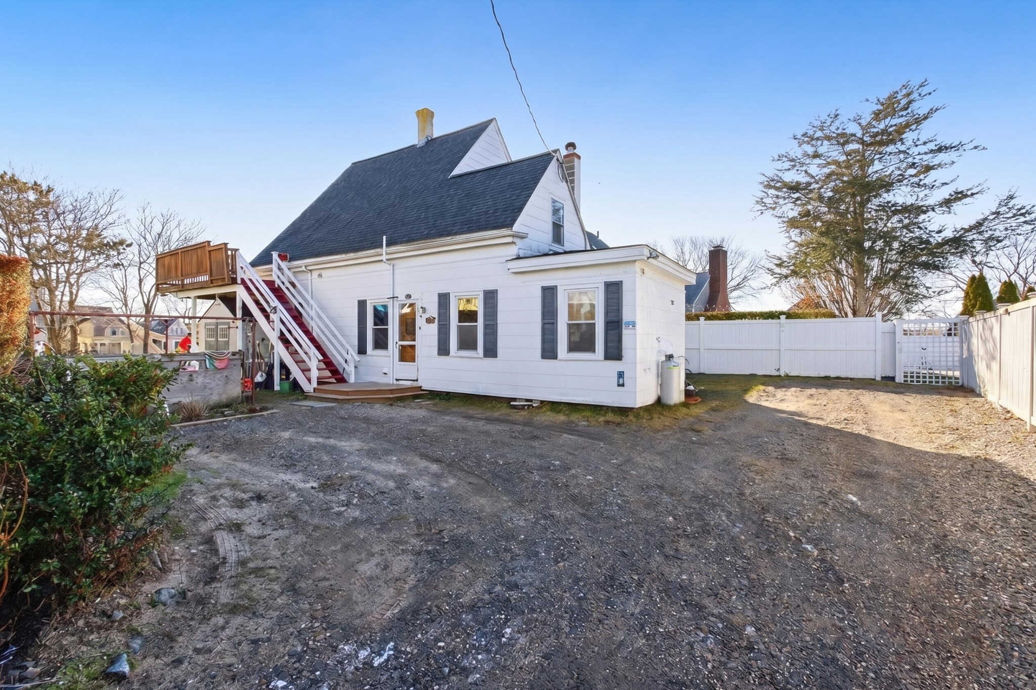 main property photo 18