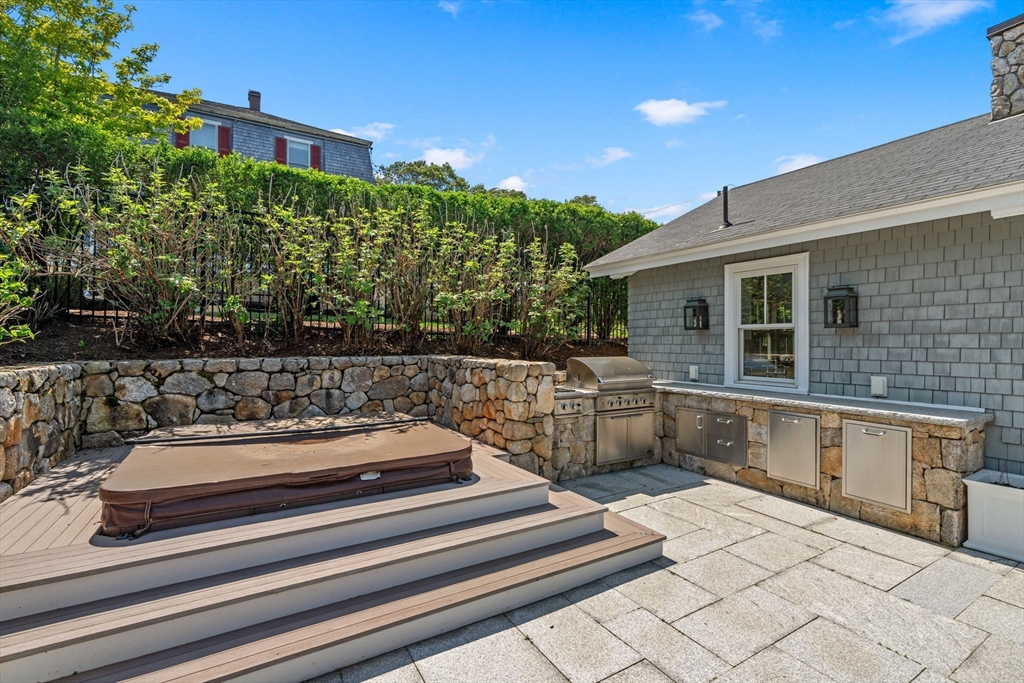 main property photo 38