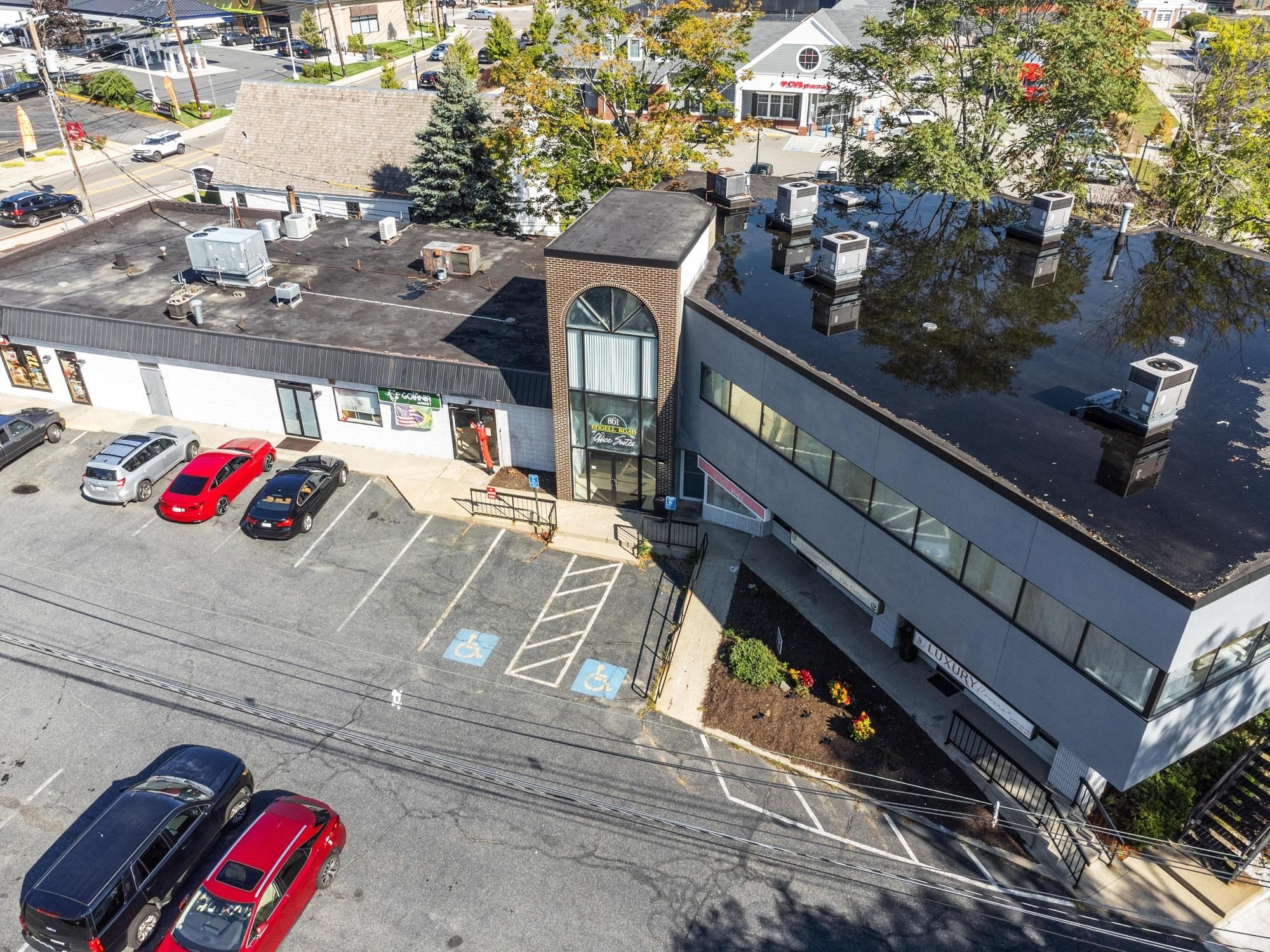 main property photo 13
