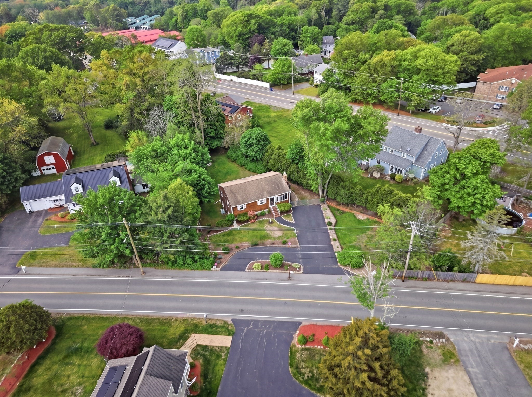 main property photo 40