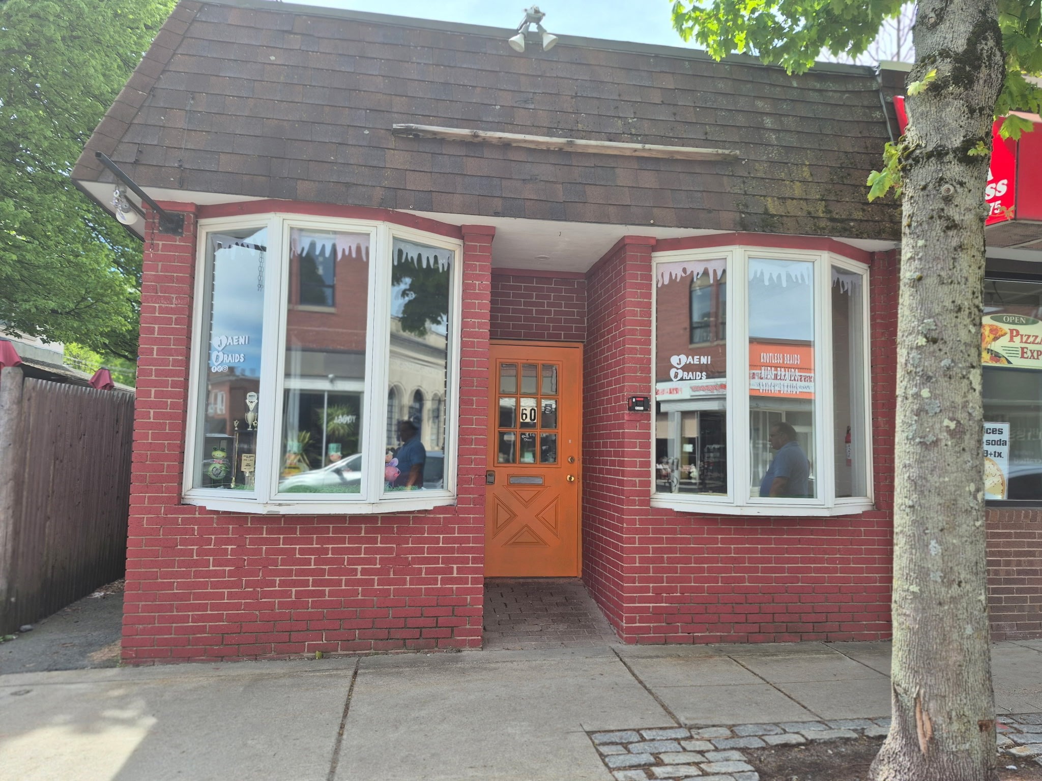 main property photo 10