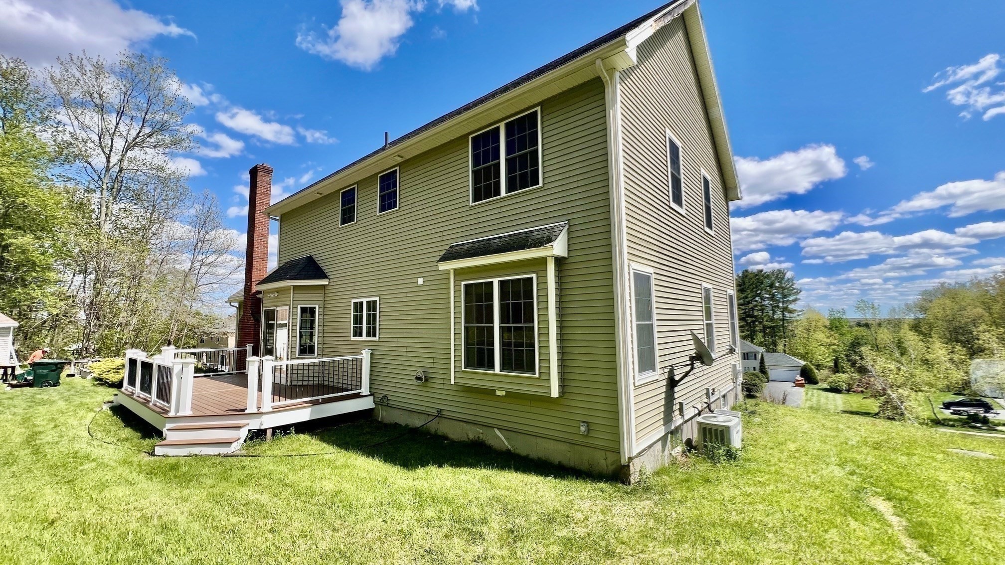 main property photo 32