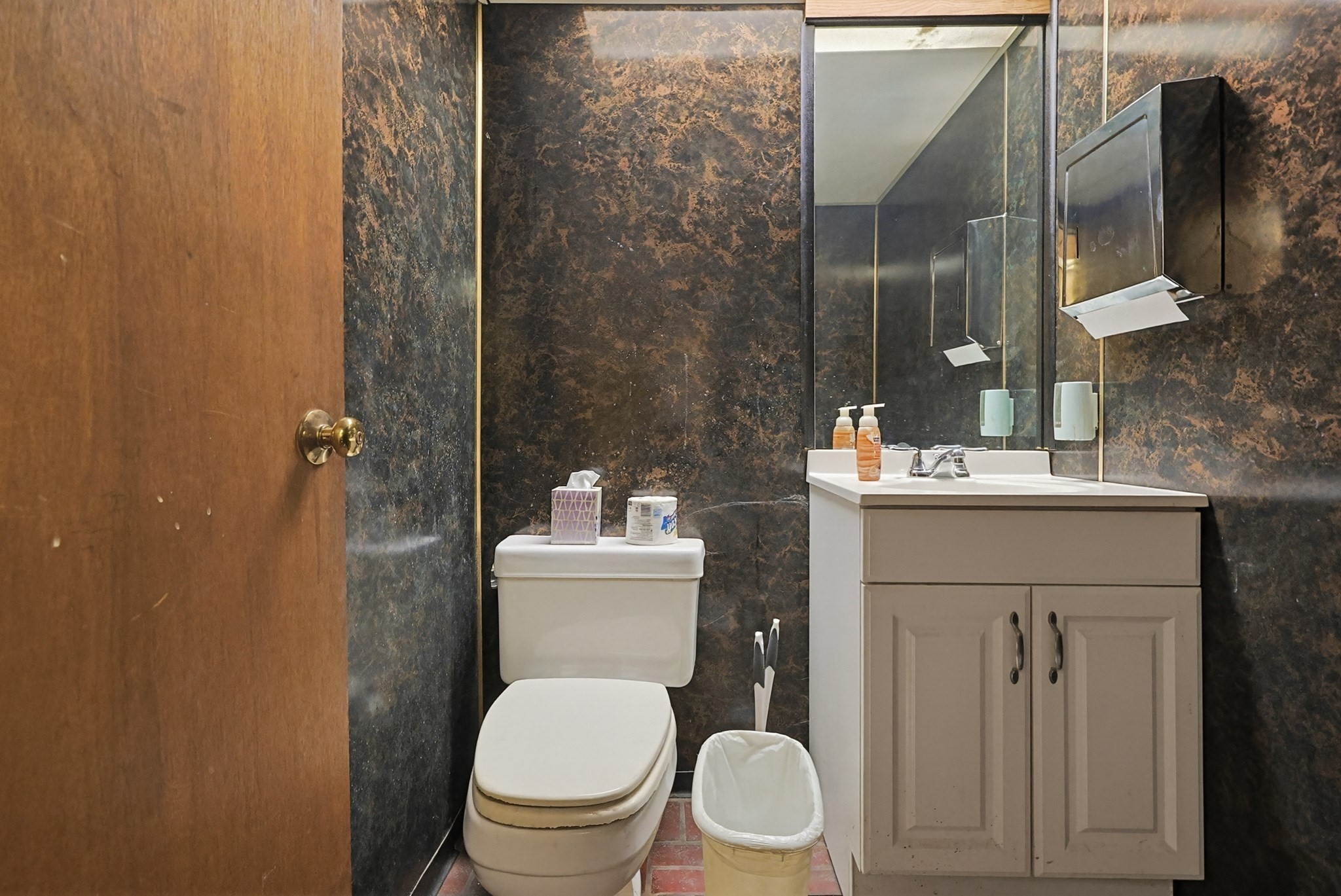 main property photo 25