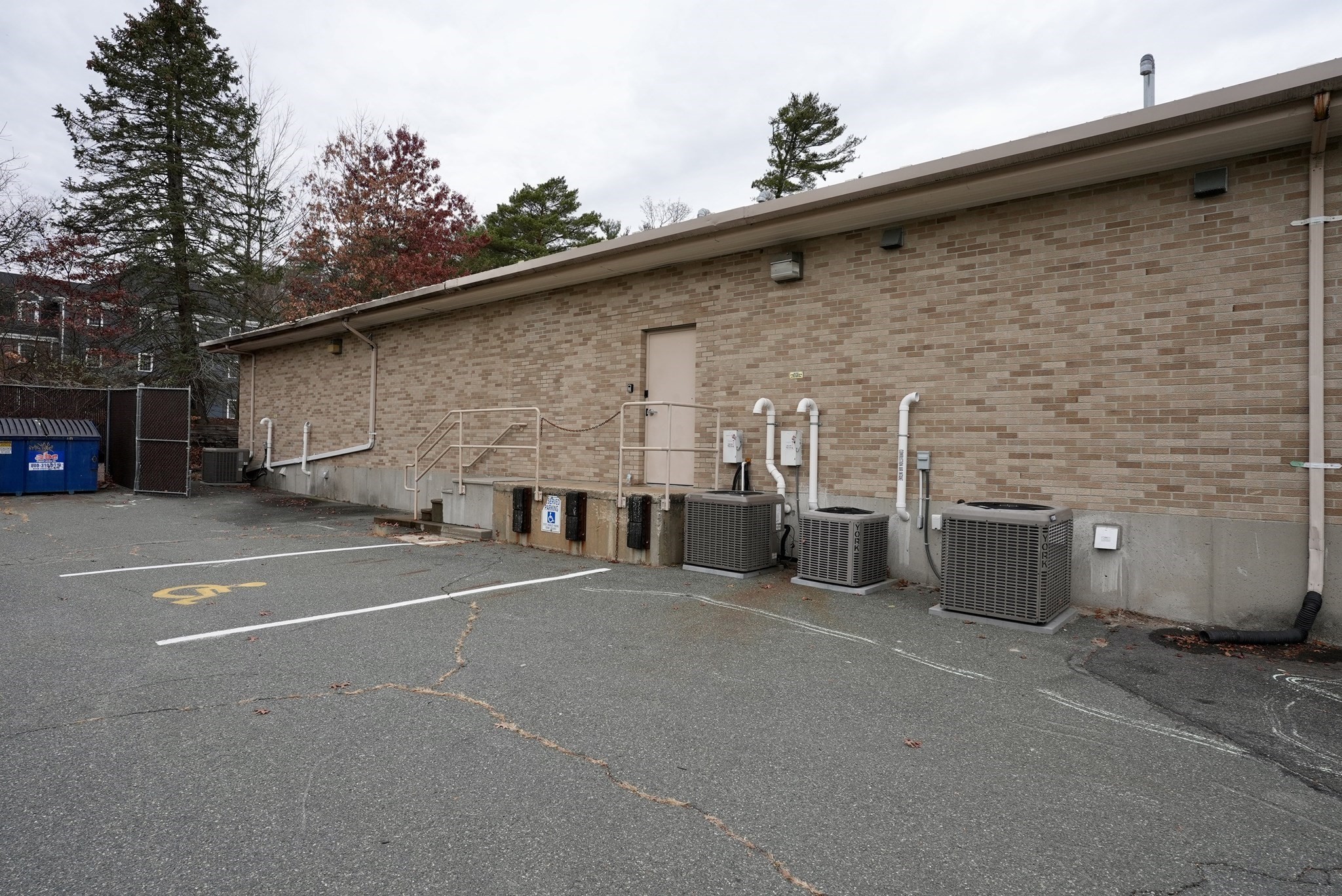 main property photo 35