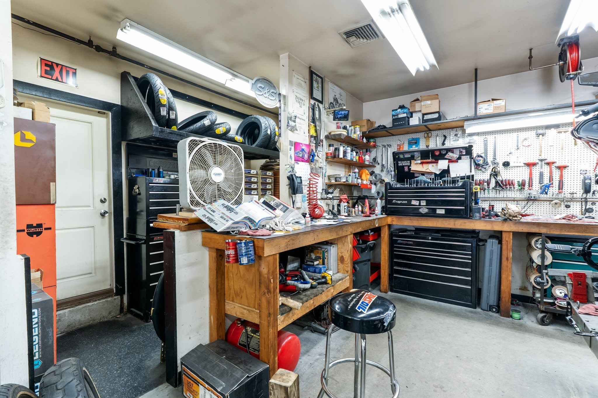 main property photo 18