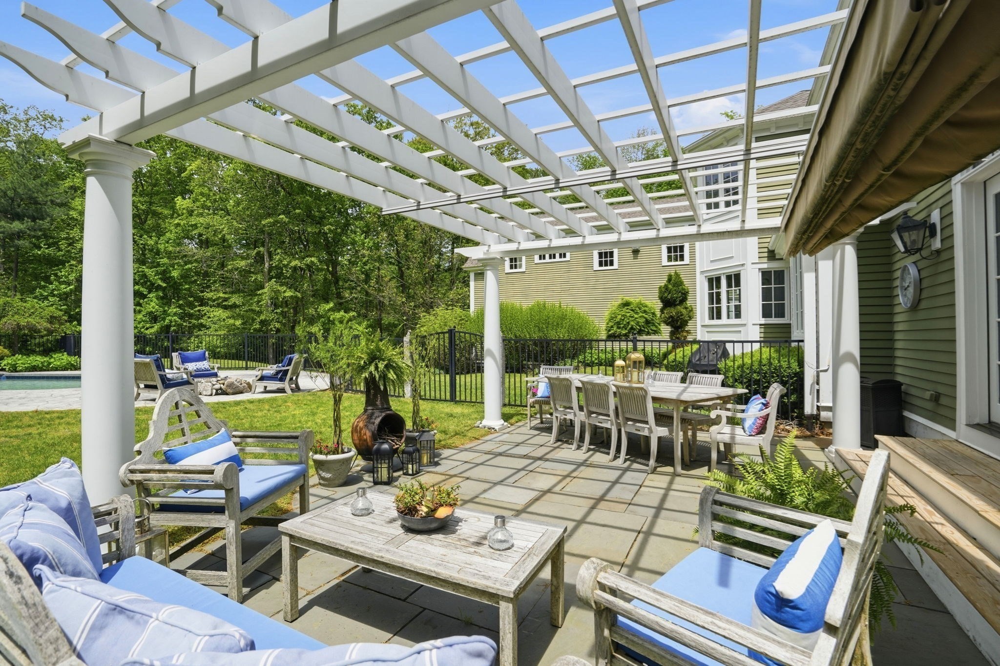 main property photo 30