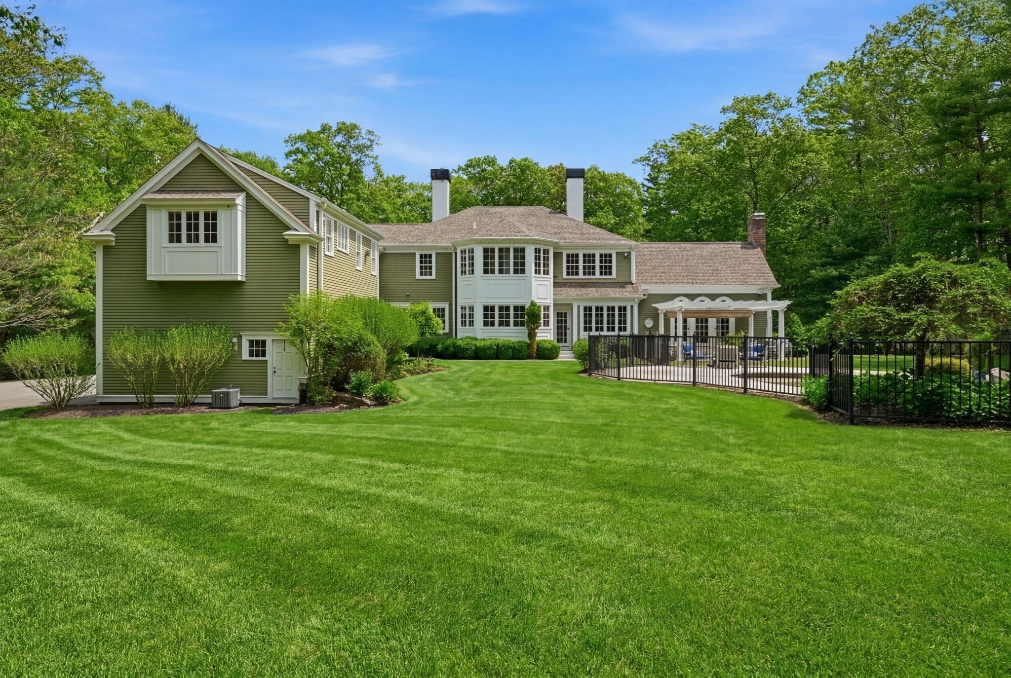 main property photo 34