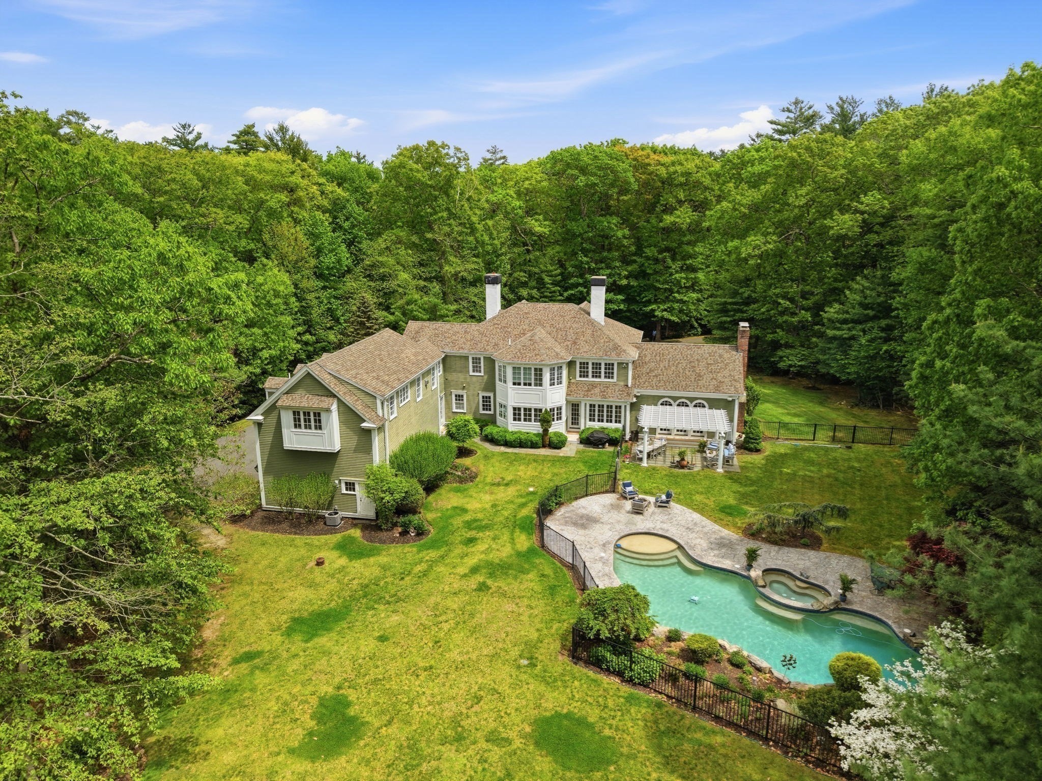 main property photo 35