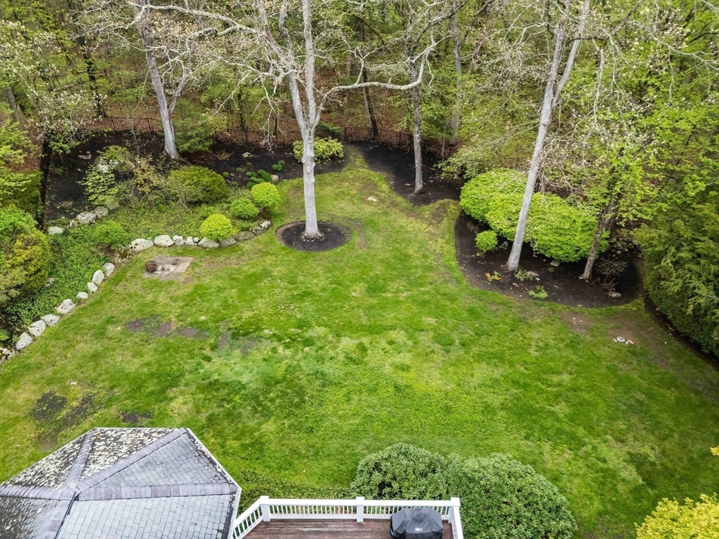 main property photo 40