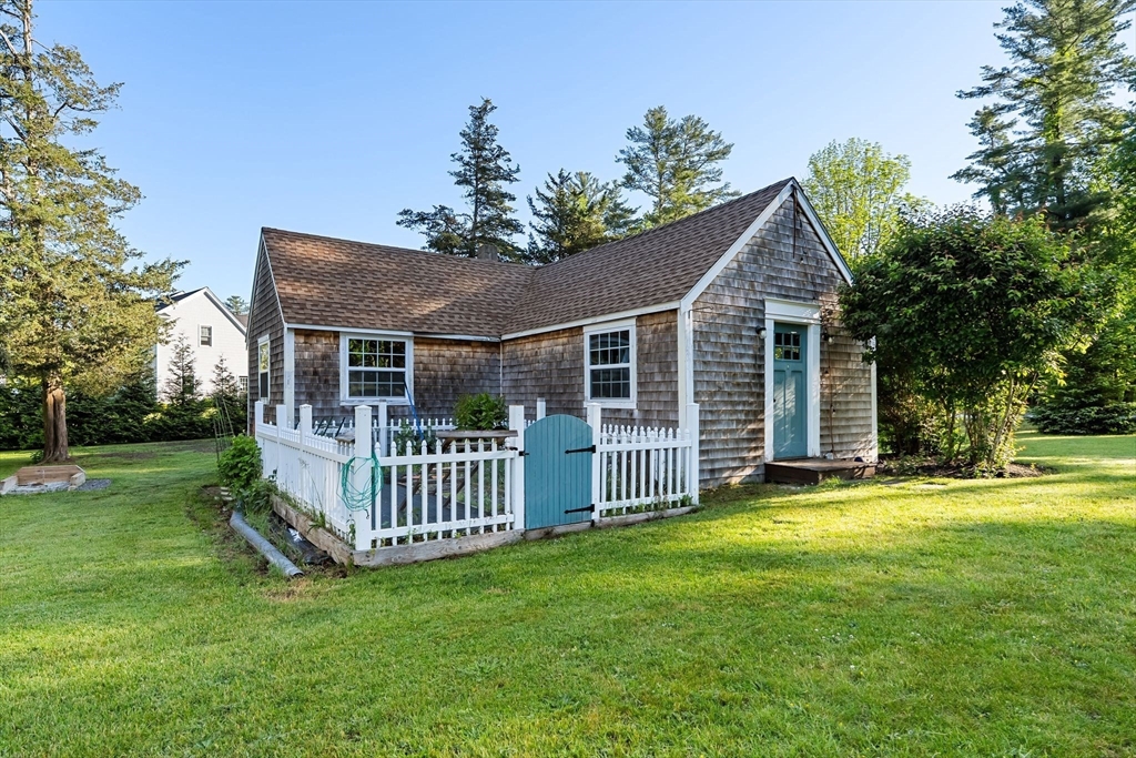 main property photo 32