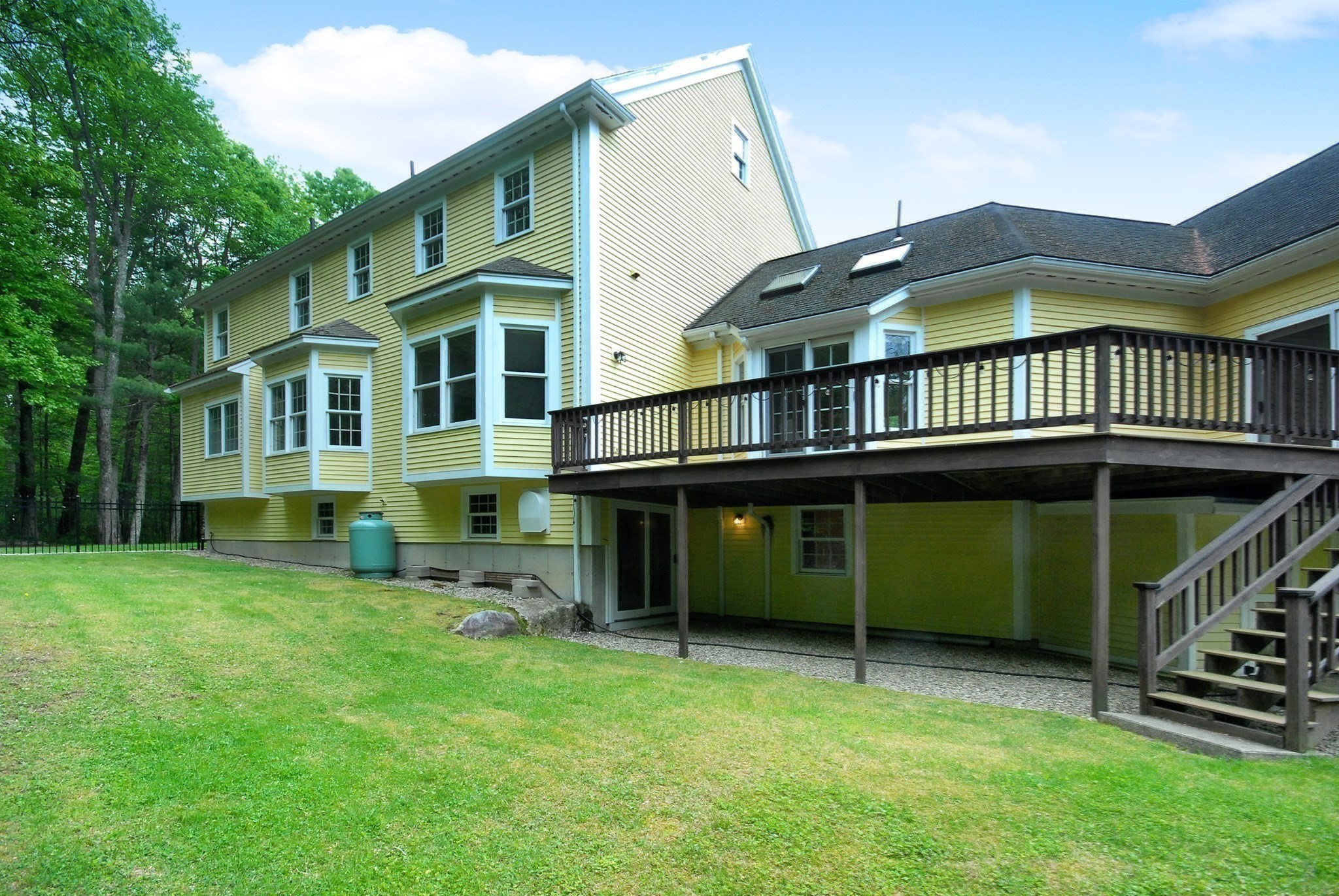 main property photo 31