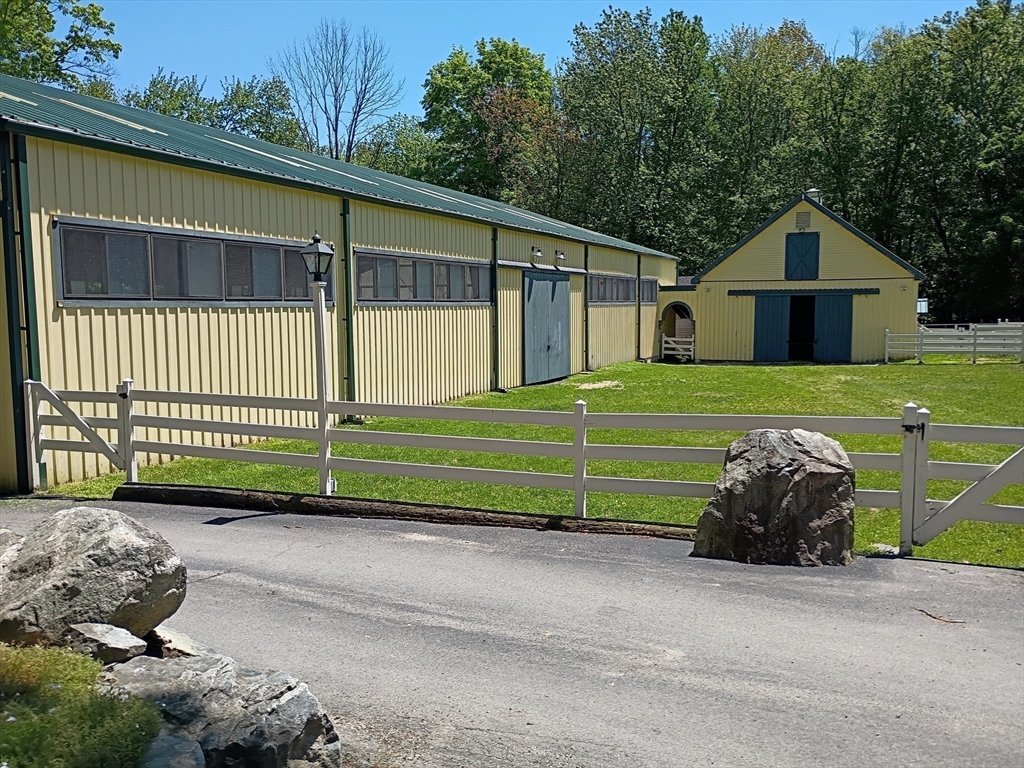 main property photo 30