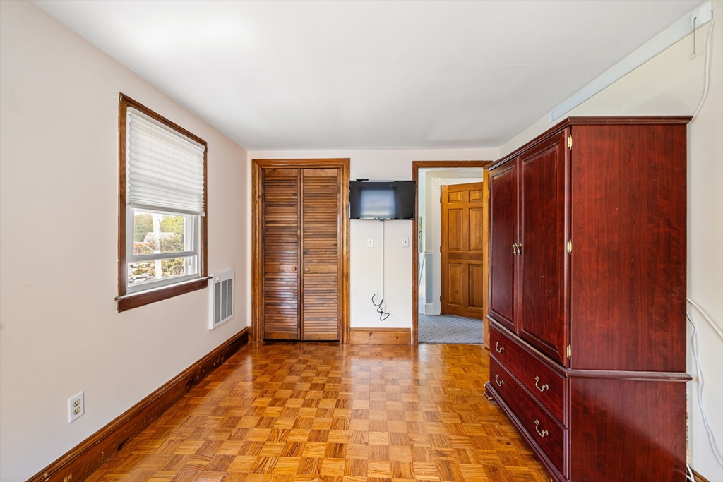 property viewer photo 26