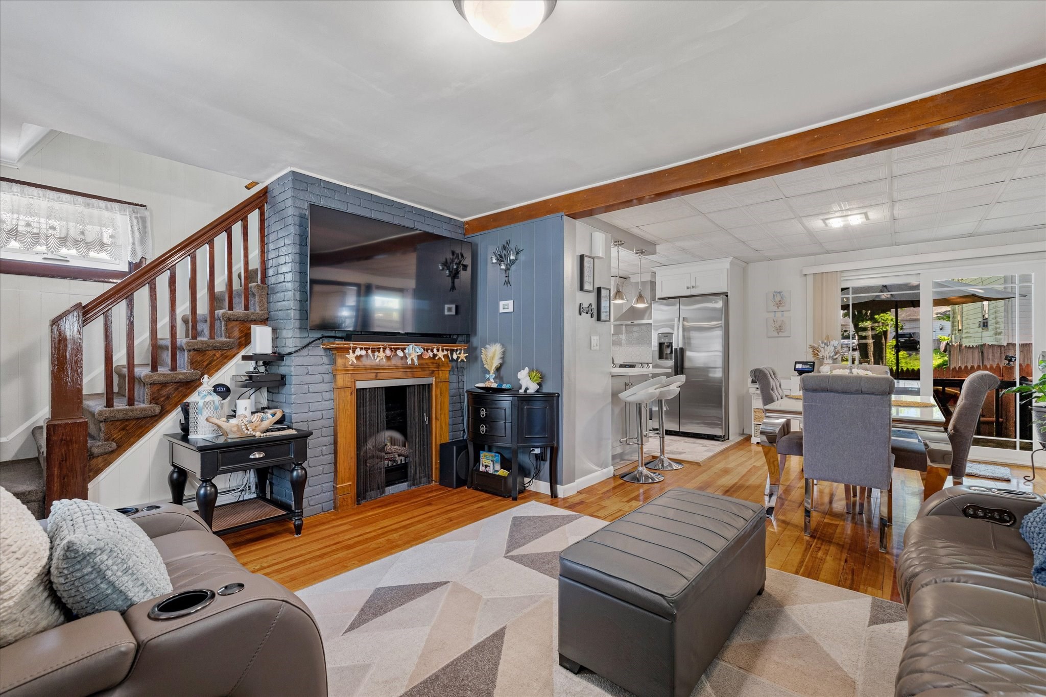 main property photo 11