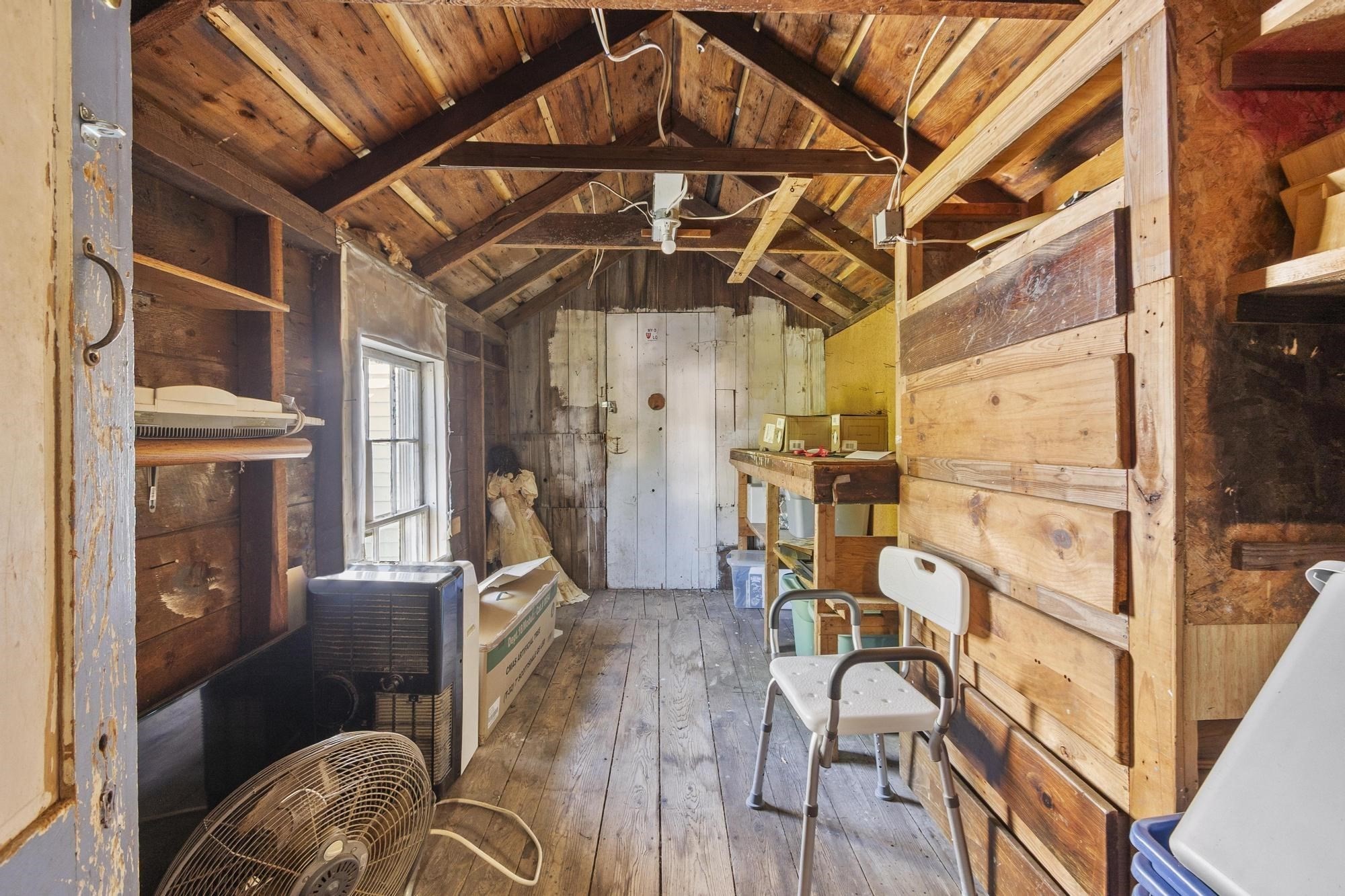 main property photo 25