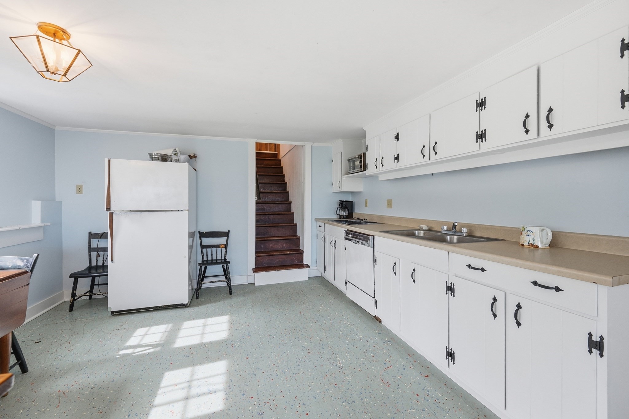 main property photo 25