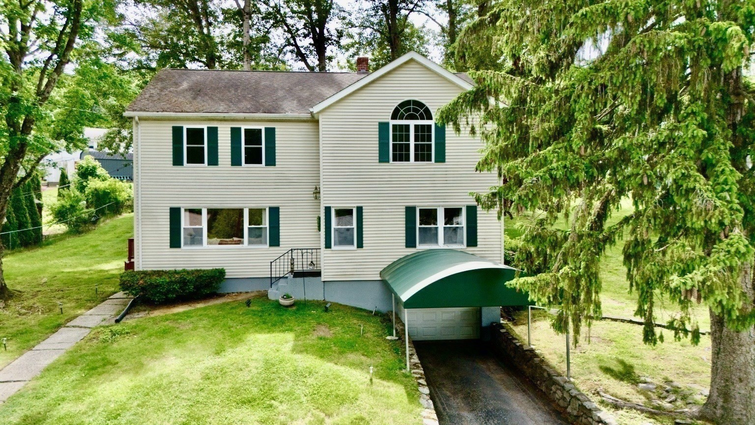 main property photo 2